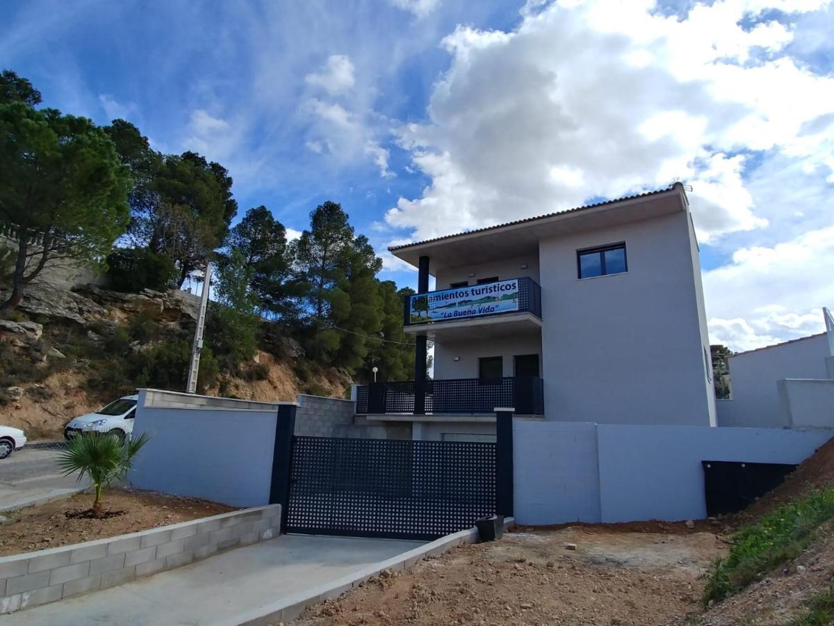 Pension La Buena Vida Caspe Bagian luar foto